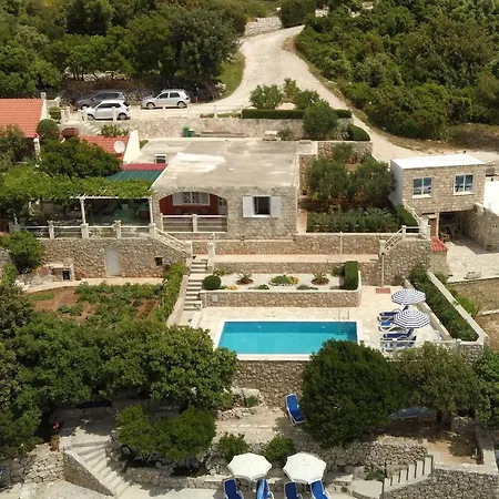 Сasa de vacaciones House Planika *